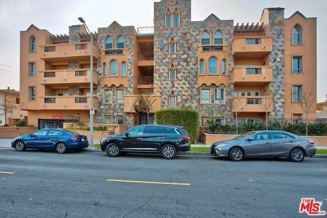 Property Photo: 1845 Federal Ave 105 CA 90025