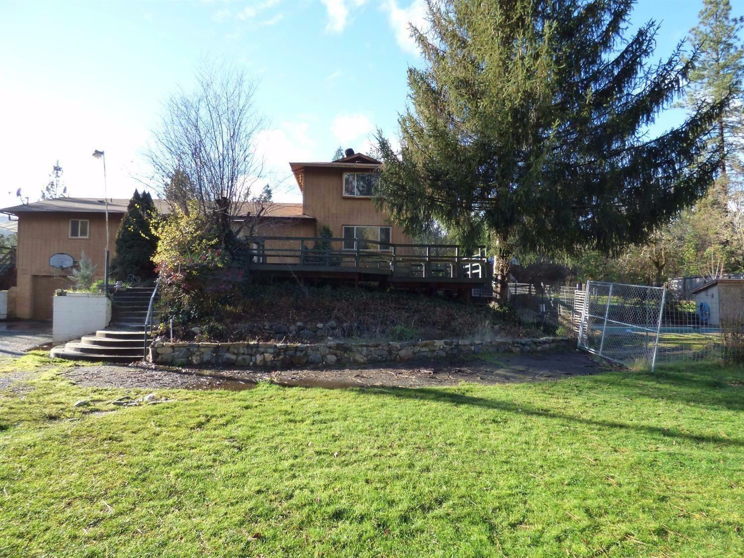 Property Photo:  1095 Foots Creek Road  OR 97525 