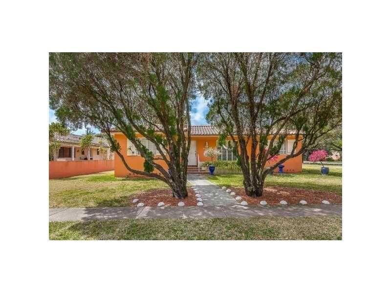 Property Photo:  1258 Obispo Ave  FL 33134 