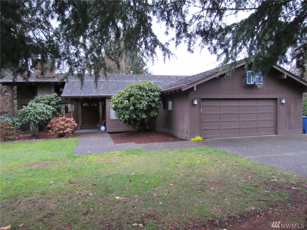 Property Photo: 6105 84th Ave SE WA 98040
