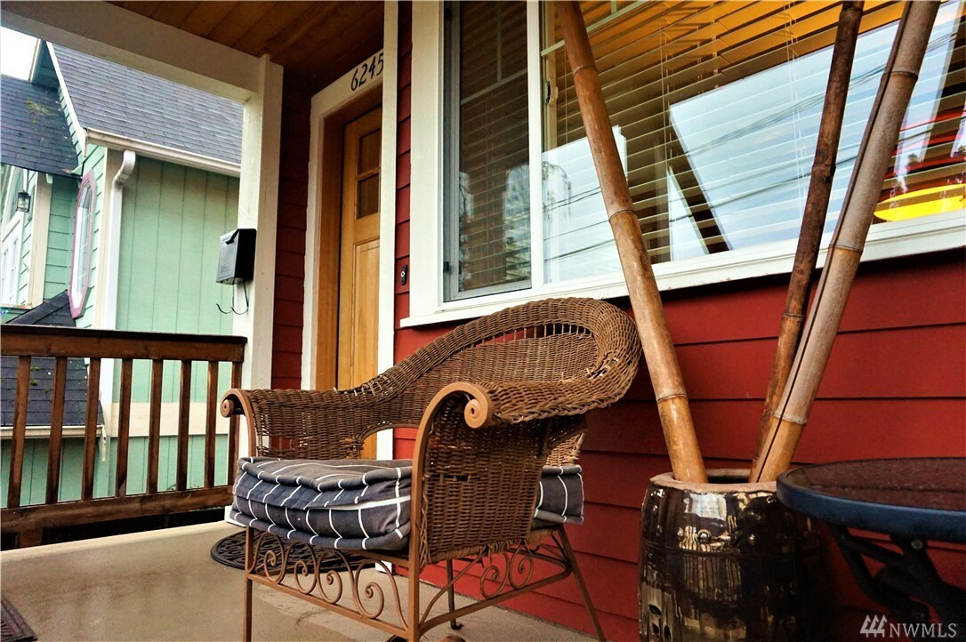 Property Photo: 6245 5th Ave NW WA 98107