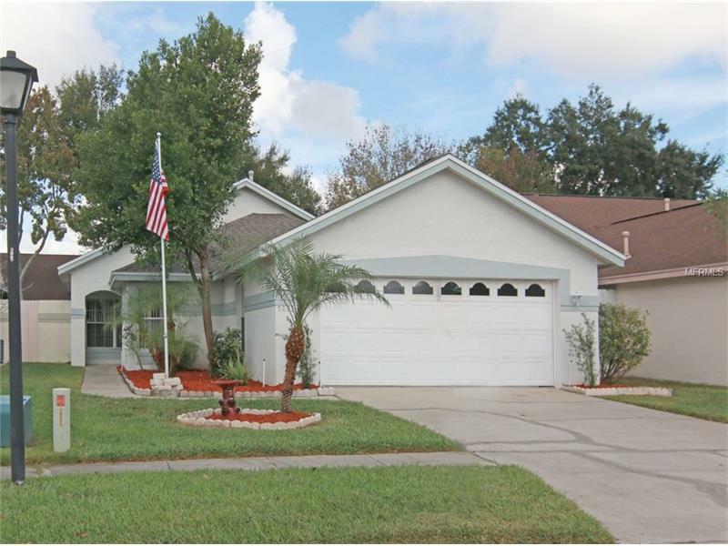 Property Photo:  5833 Plum Pudding Court  FL 32821 