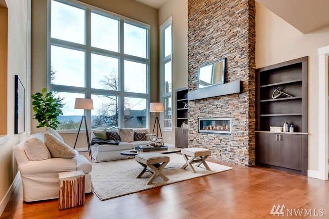 Property Photo:  246 W Lake Sammamish Pkwy SE  WA 98008 