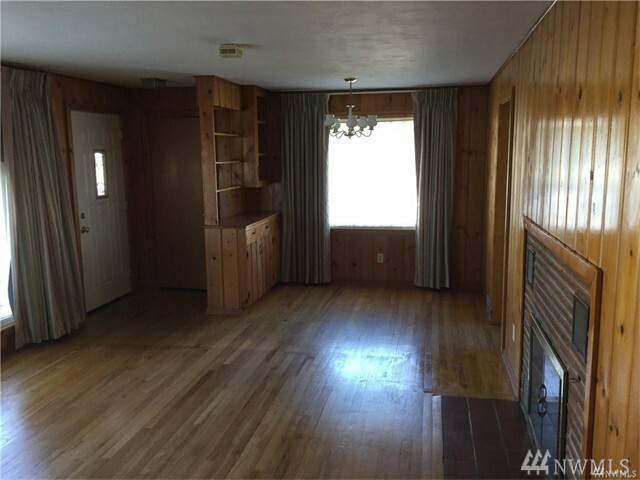 Property Photo:  54 SE F  WA 98823 