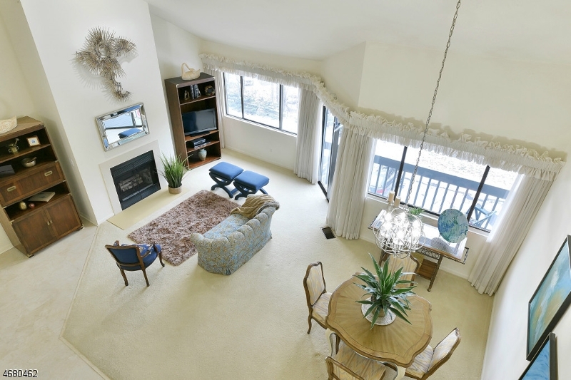 Property Photo:  204 Magnolia Rd, Unit 3  NJ 07446 