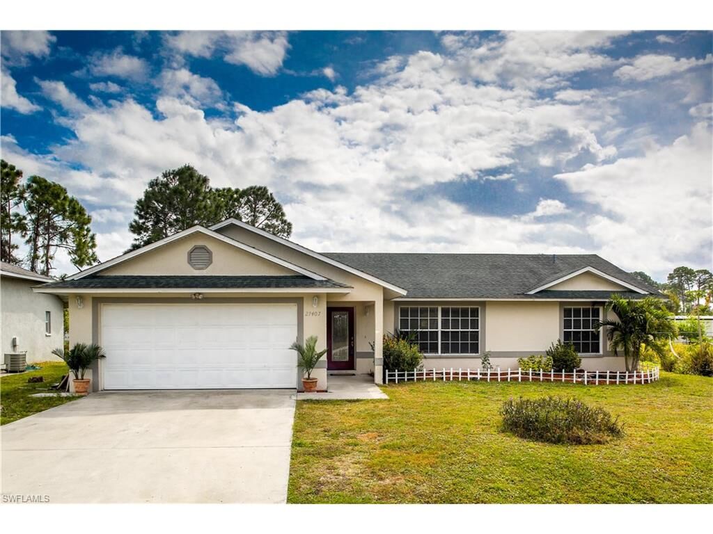 Property Photo: 27407 Imperial Oaks Circle FL 34135