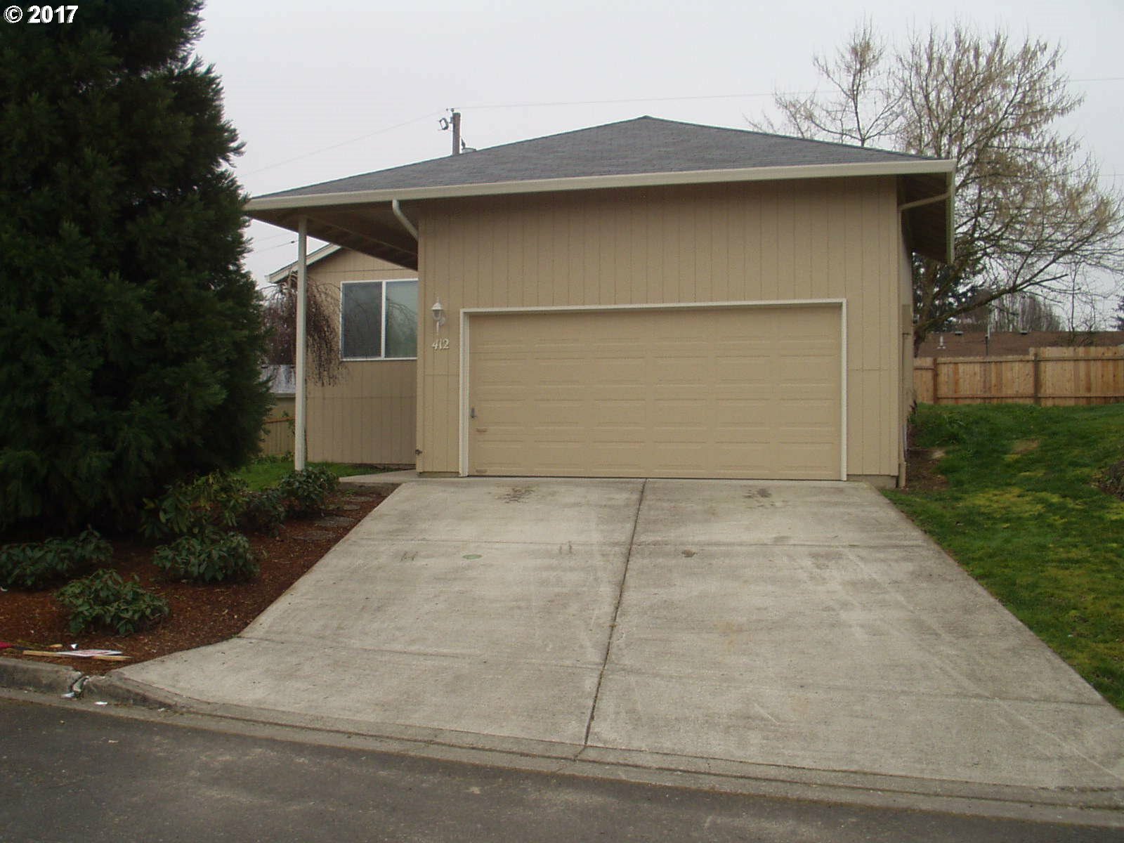 Property Photo:  412 NE 112th Cir  WA 98685 