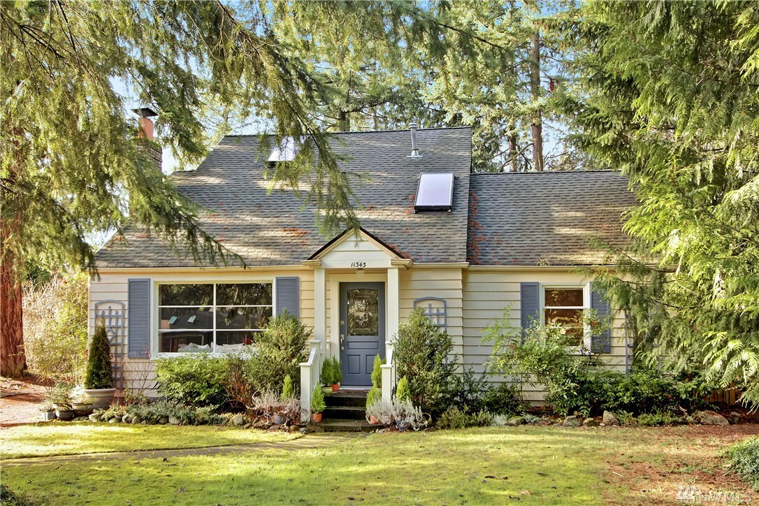 Property Photo:  11343 17th Ave NE  WA 98125 