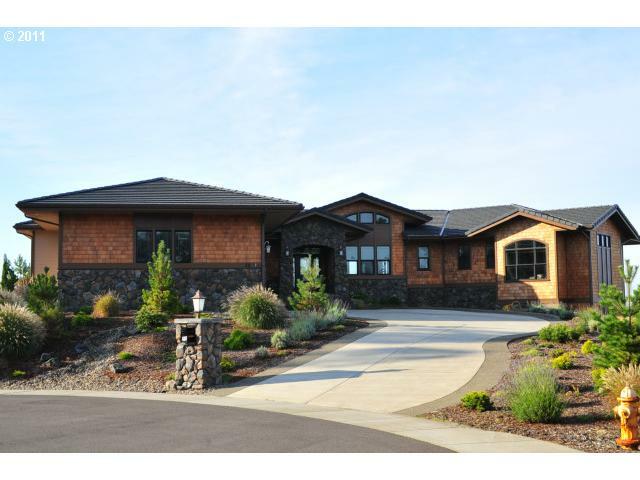 Property Photo: 25 Twin Tree Ct OR 97439