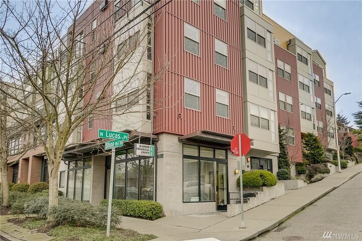 Property Photo: 4022 Stone Wy N 303 WA 98103