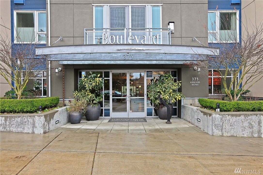 Property Photo: 375 Kirkland Avenue 113 WA 98033
