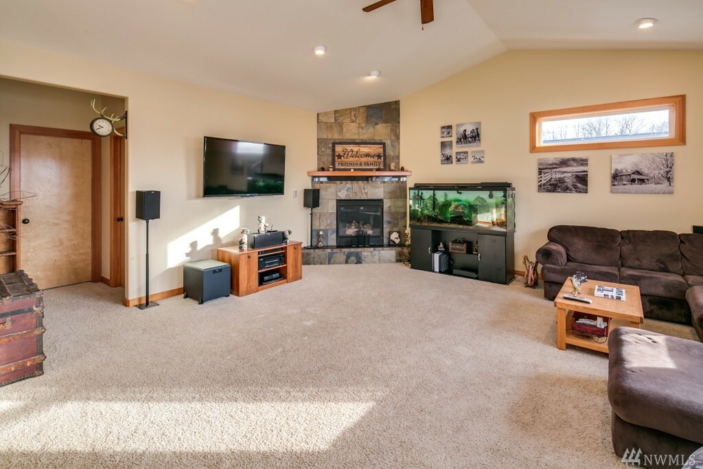 Property Photo:  599 Arthurs Wy  WA 98295 