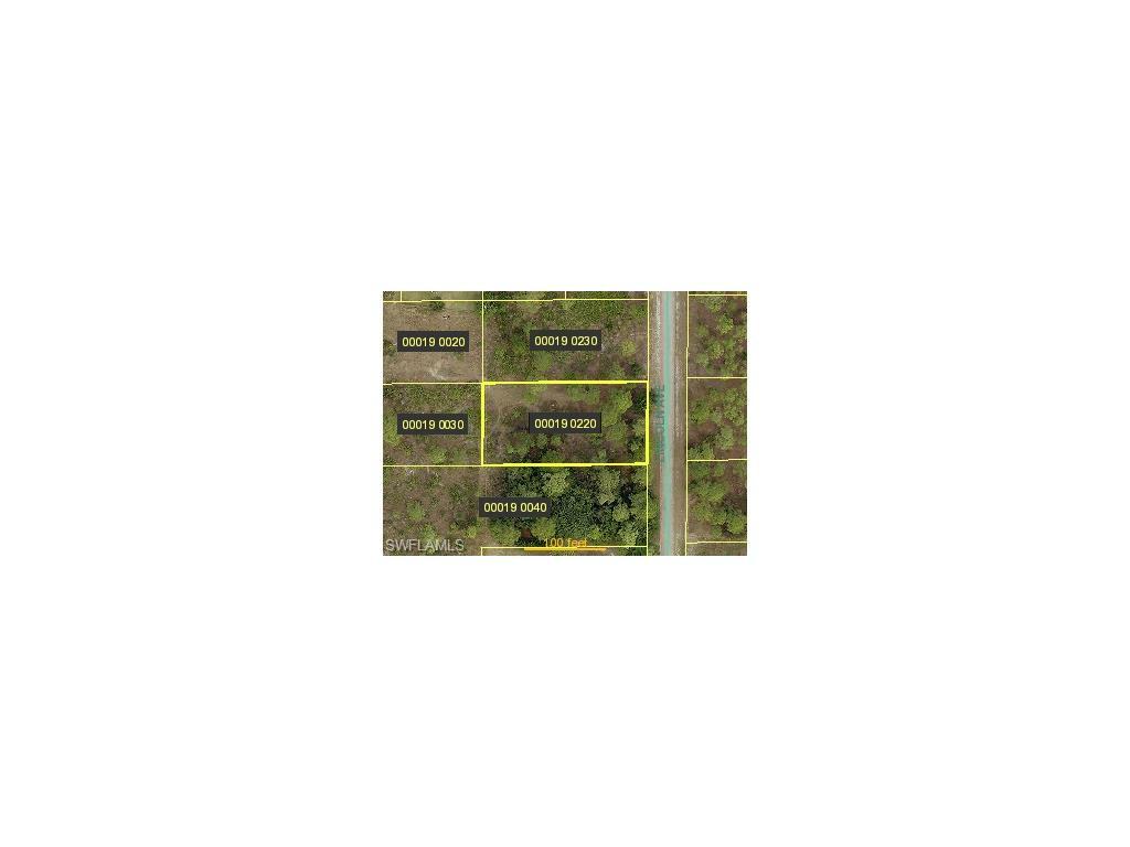 Property Photo: 1319 Lincoln Avenue FL 33972