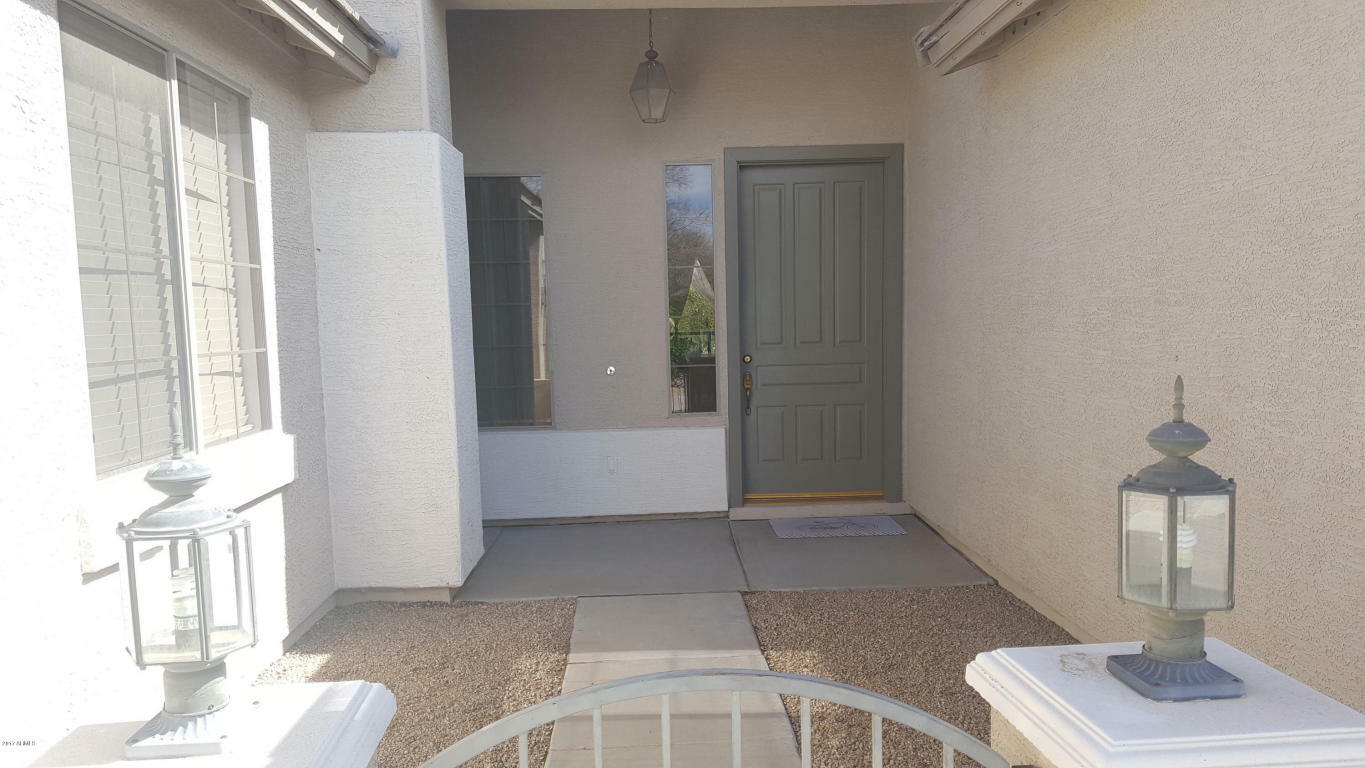 Property Photo:  2223 N Piedra Circle  AZ 85207 