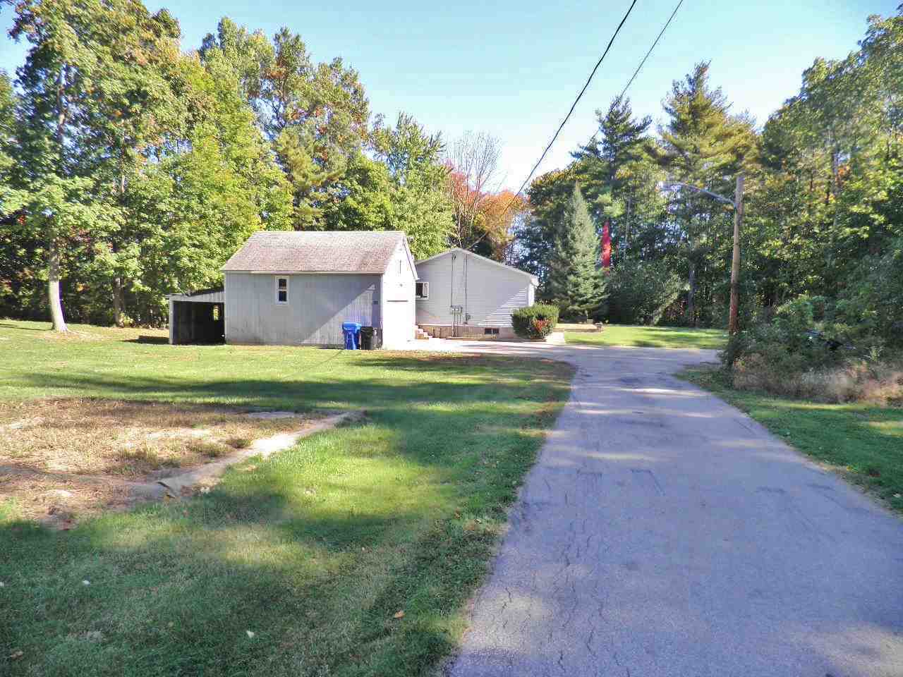 Property Photo: 152 Dracut Road NH 03051