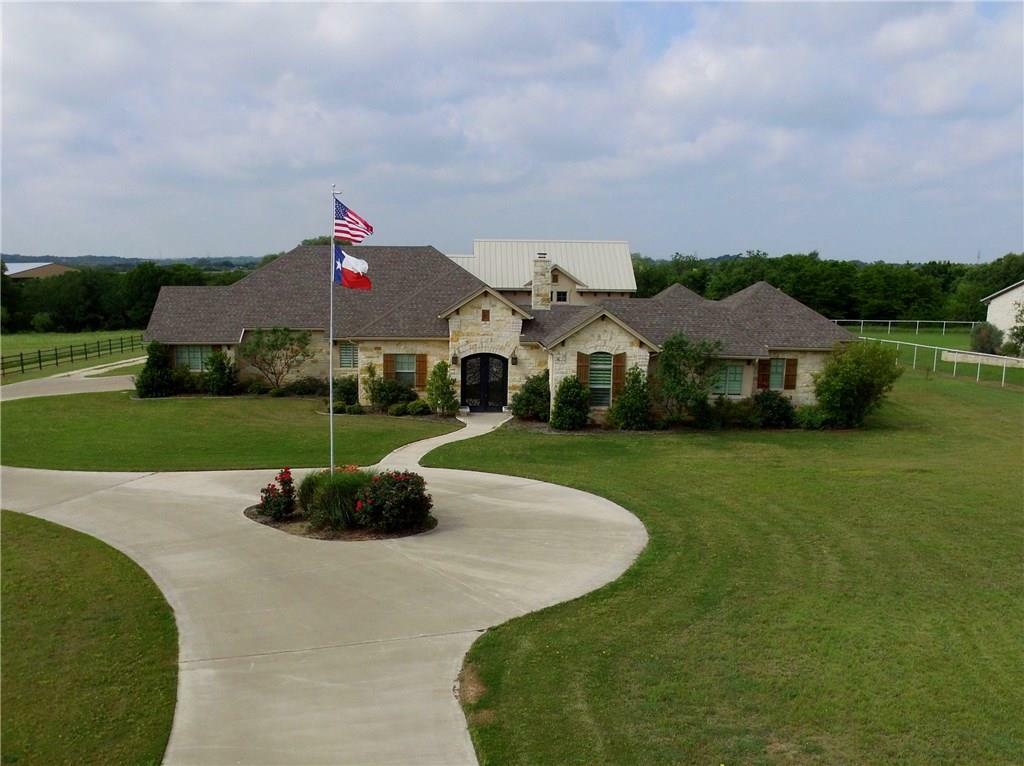 Property Photo: 3506 Hopper Court TX 76048