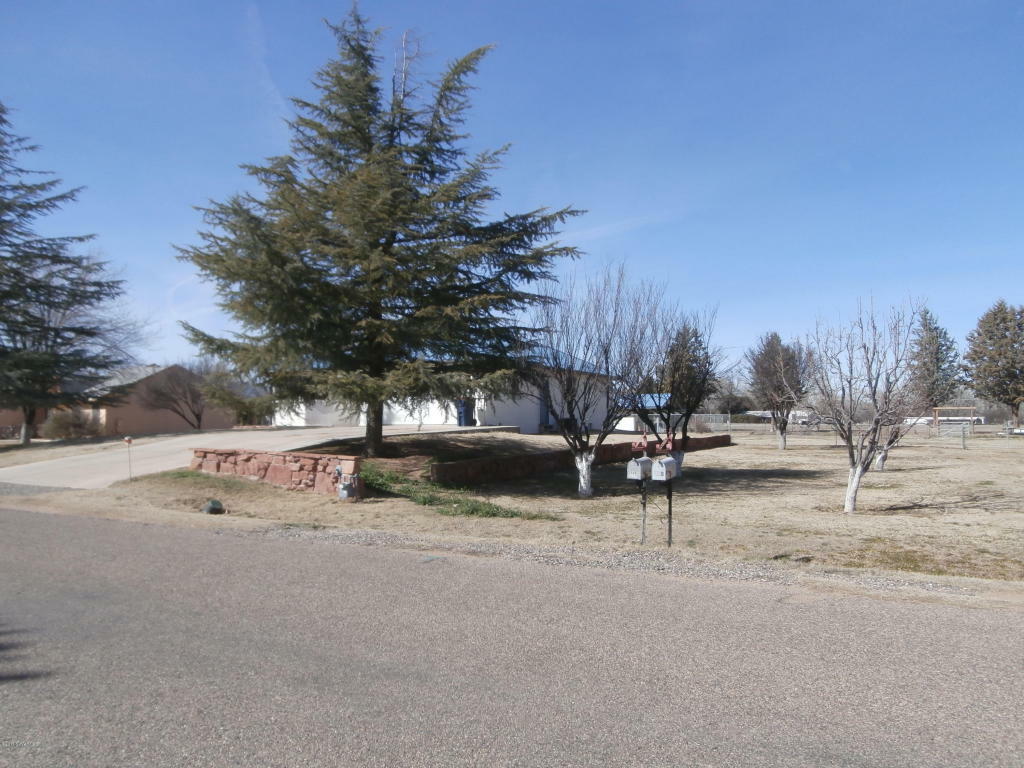 Property Photo:  220 W Charolais Drive  AZ 86322 