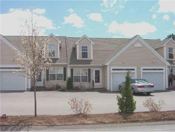 Property Photo:  65 Pleasant St.  NH 03087 