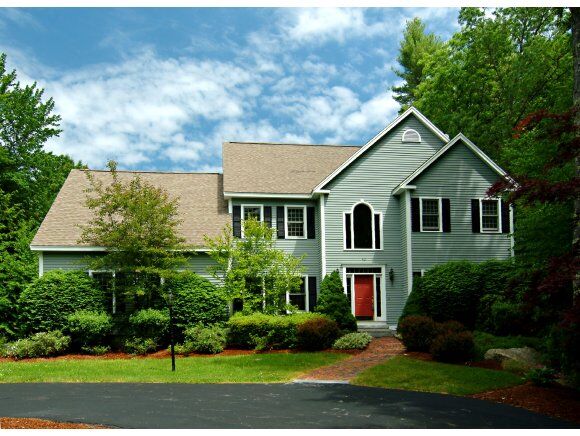 Property Photo:  40 Catesby Lane  NH 03110 