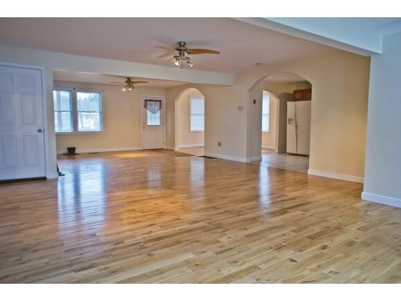 Property Photo: 1016 West Hollis Street NH 03062