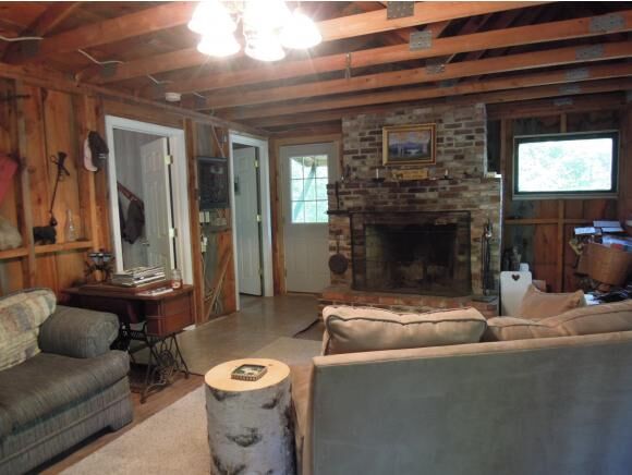 Property Photo:  142 Frost Lane  NH 03303 
