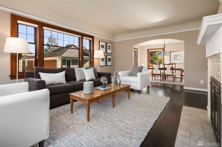 Property Photo:  1911 N 42nd St  WA 98103 