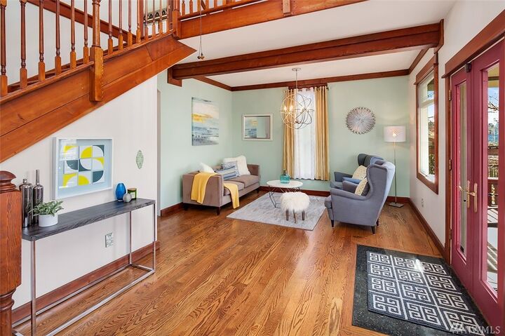 Property Photo:  512 21st Ave  WA 98122 