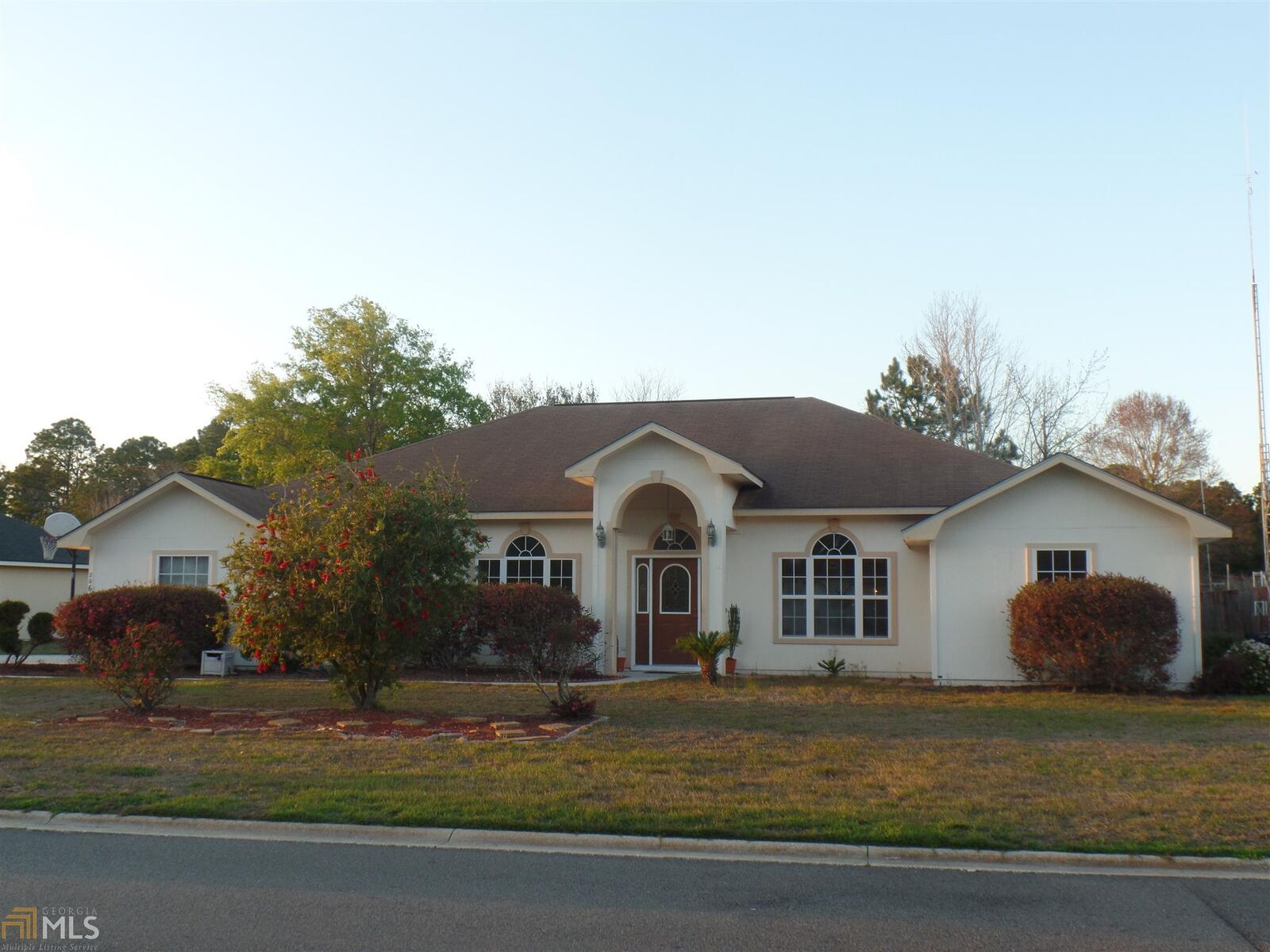 Property Photo:  206 Lake Forest Drive S  GA 31548 