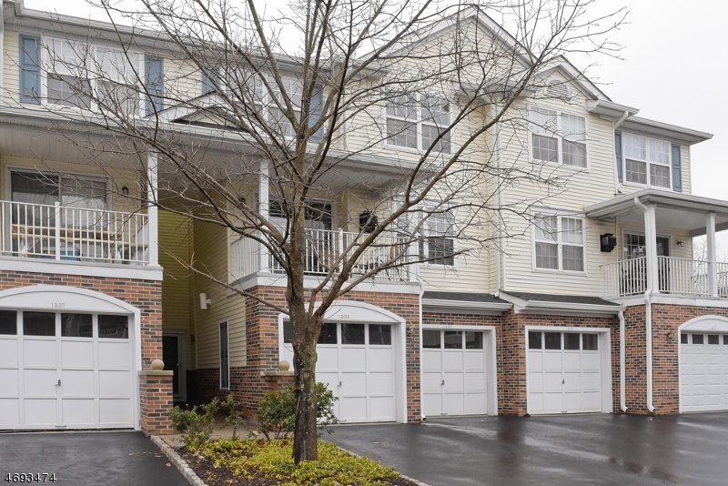 Property Photo: 1309 Windsor Ct NJ 07834