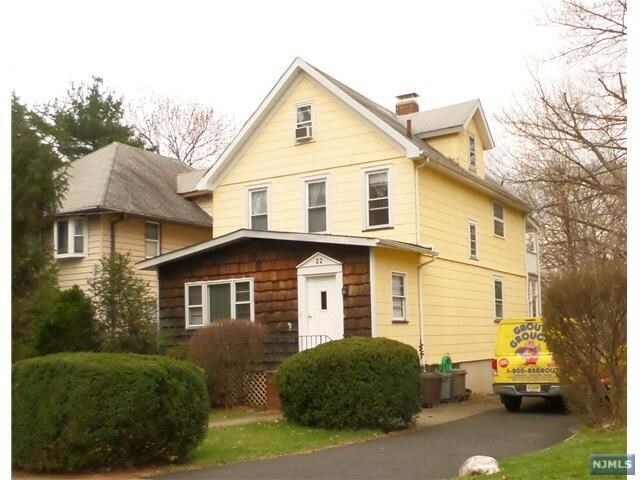 Property Photo:  22 Bergen Ave  NJ 07660 