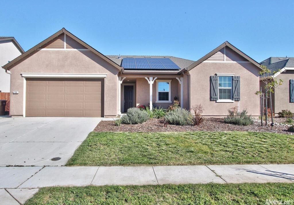 Property Photo: 356 Palo Verde Way CA 95648