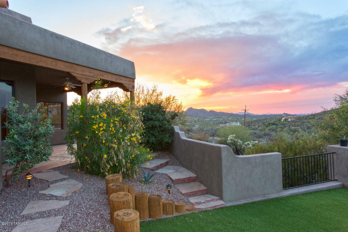 Property Photo: 660 N Mountain Side Way AZ 85745