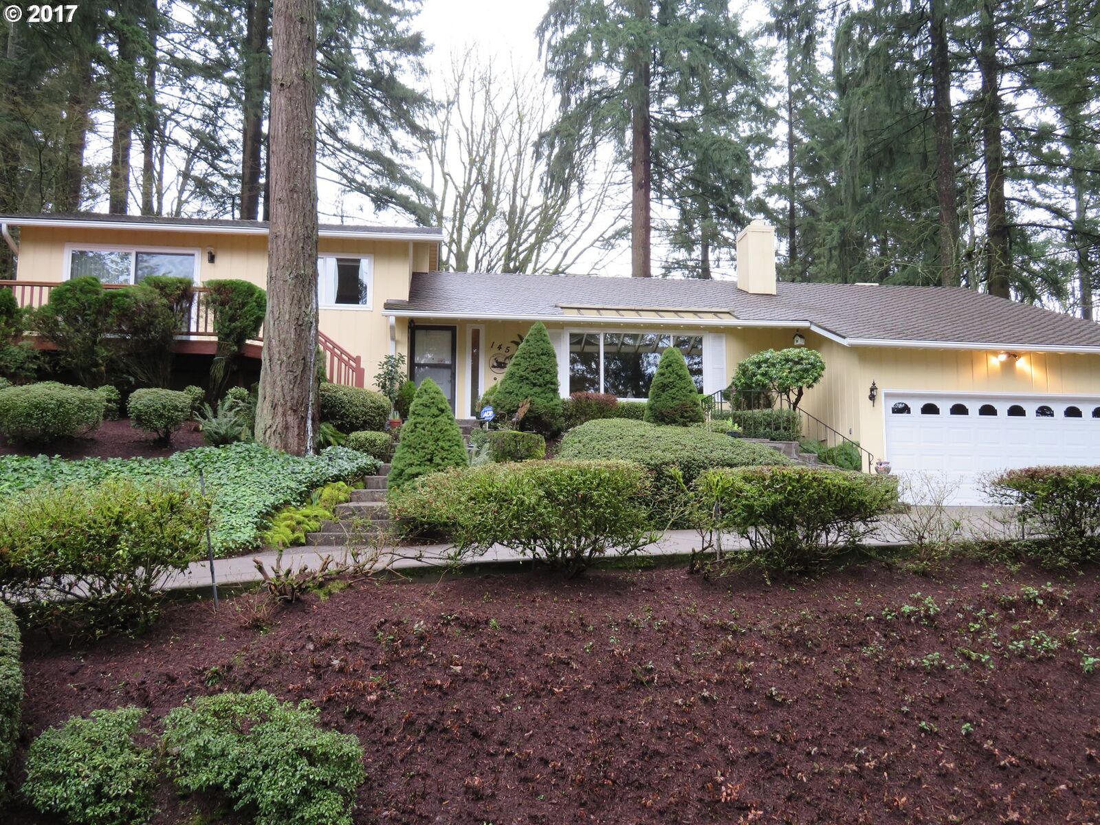 Property Photo:  145 Del Prado St  OR 97035 