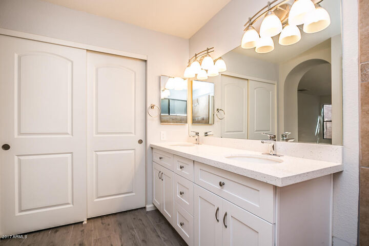 Property Photo: 5119 E Downing Street AZ 85205