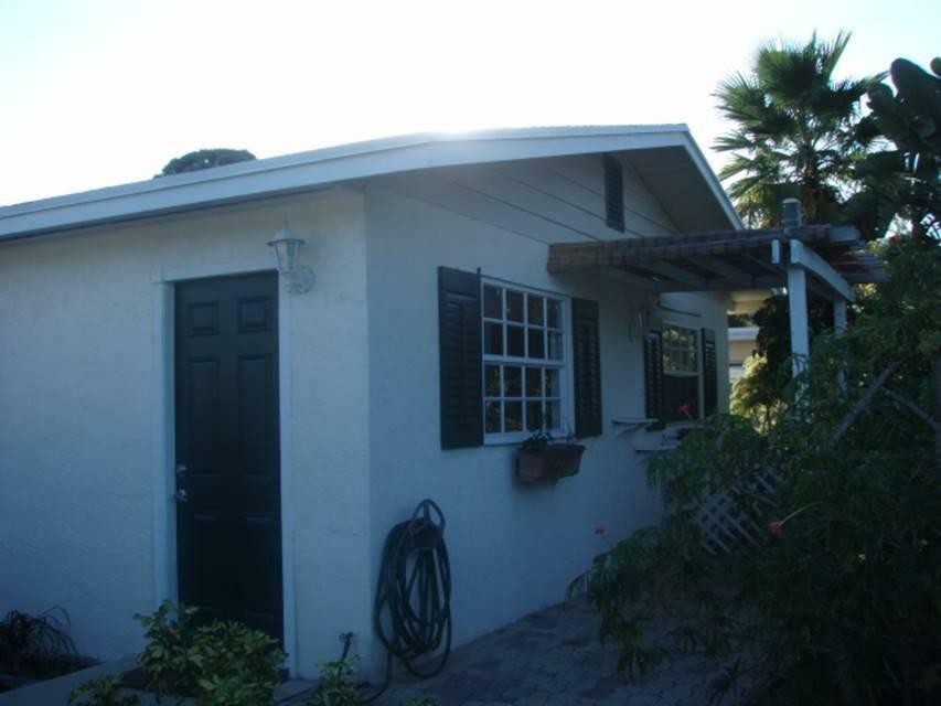 Property Photo:  726 N Lake Avenue N  FL 33483 