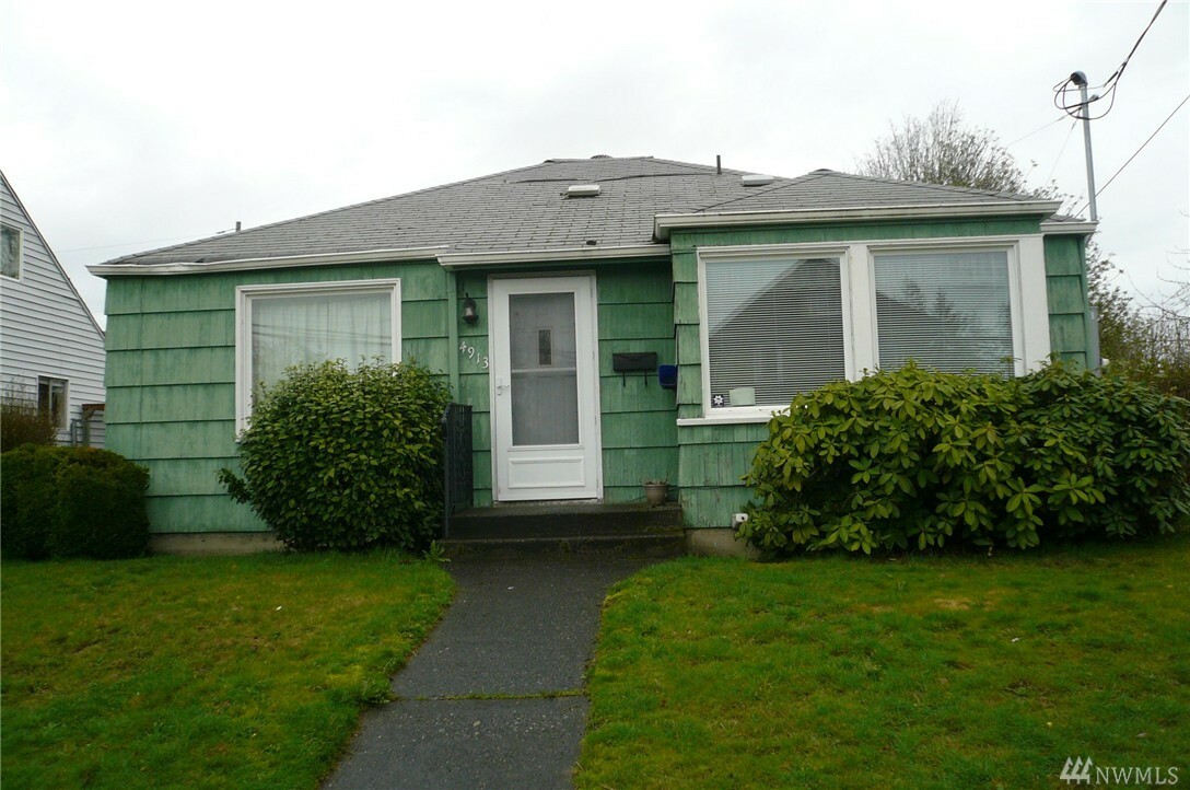 Property Photo:  4913 McKinley Ave  WA 98404 