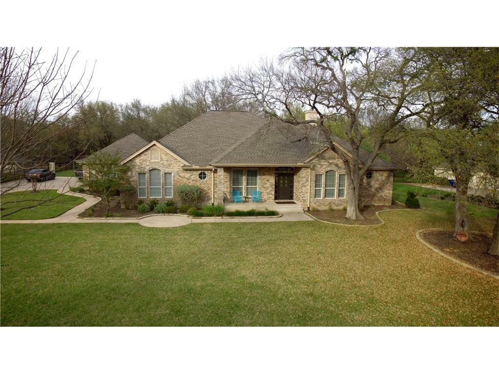 Property Photo:  122 Roberts Circle  TX 78633 