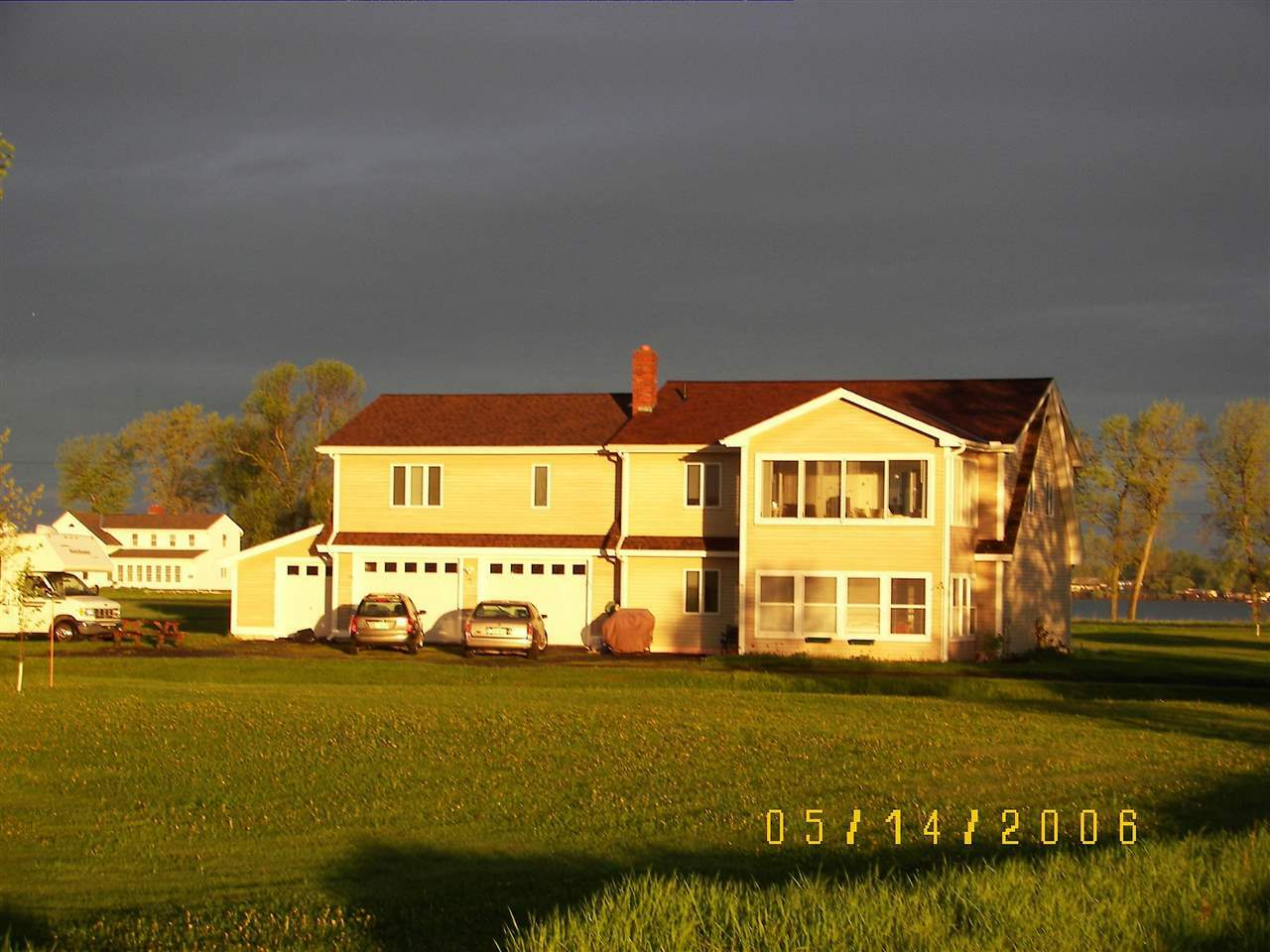 Property Photo: 913 North End Road West VT 05474
