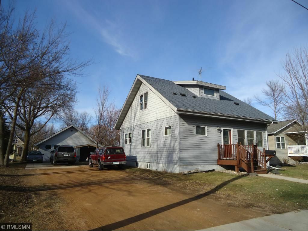 Property Photo:  407 Oak Avenue SE  MN 56069 