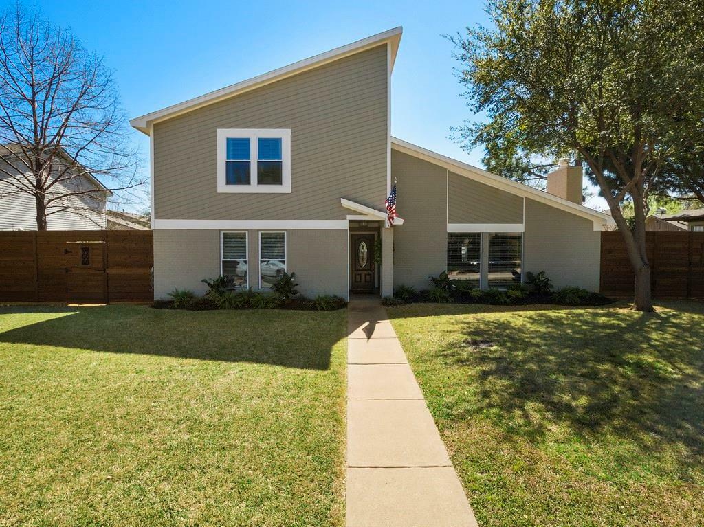 Property Photo: 2010 Heatherbrook Drive TX 76051