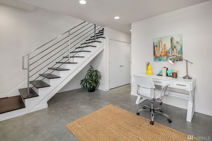 Property Photo:  513 B NE 73rd St  WA 98115 