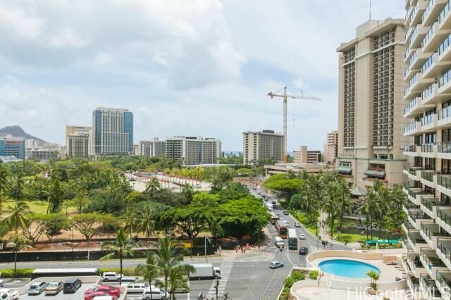 Property Photo:  425 Ena Road 1108/B  HI 96815 