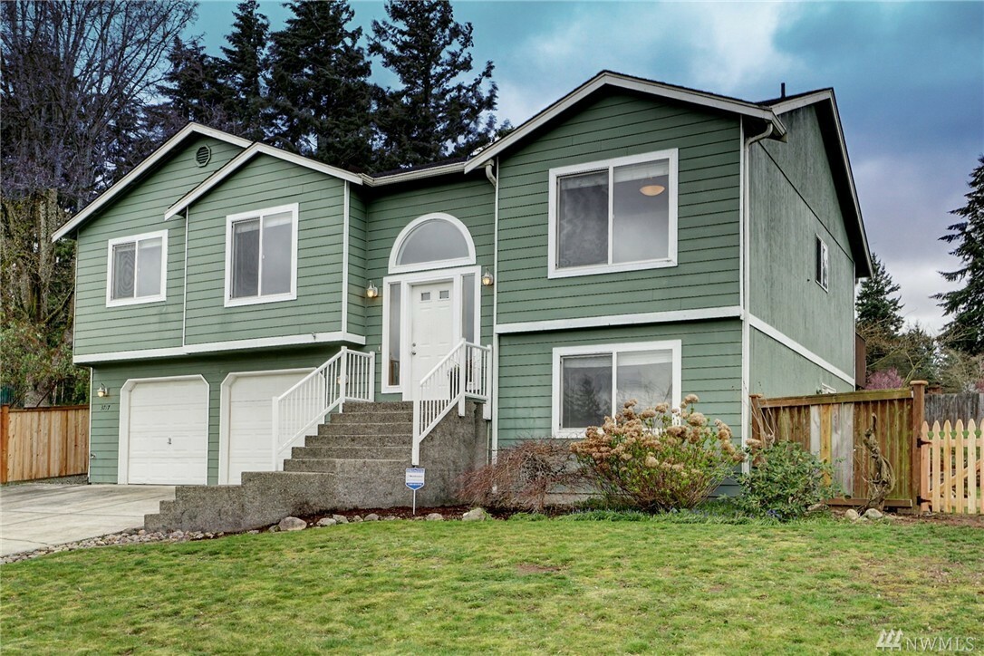 Property Photo: 3717 163rd Av Ct E WA 98391