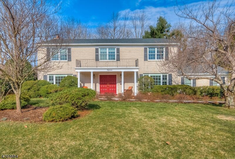 Property Photo:  15 Oak Ave  NJ 07052 