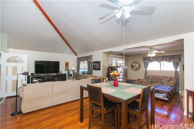 Property Photo:  94-448 Kealohi Place  HI 96789 