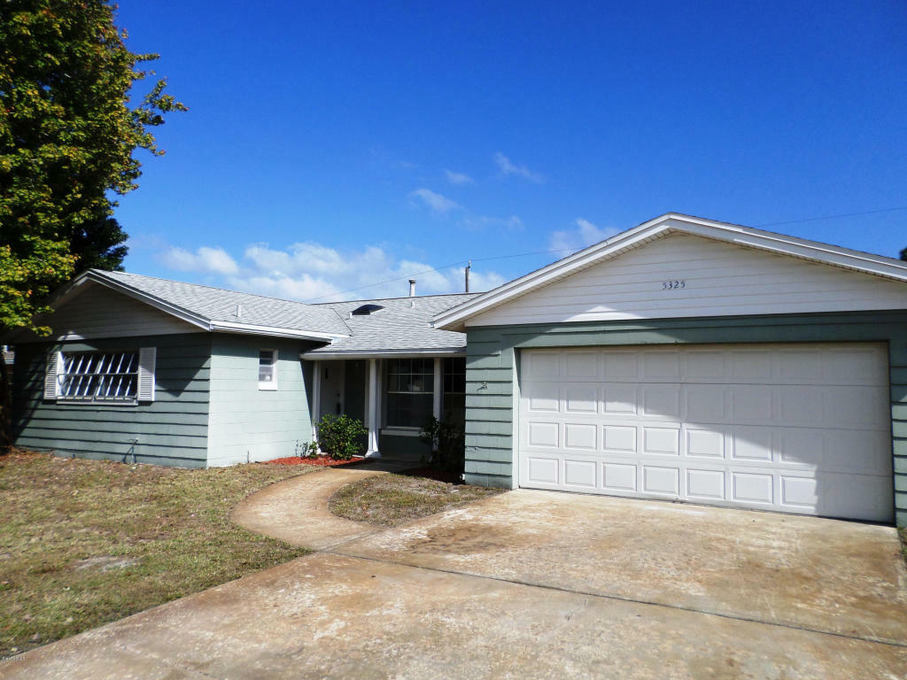 Property Photo:  5325 Sharlene Drive  FL 32780 