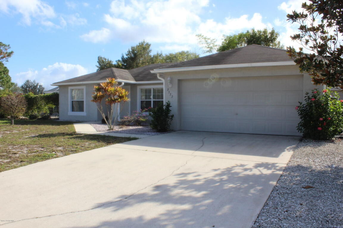 Property Photo:  3537 Canon Court  FL 32796 