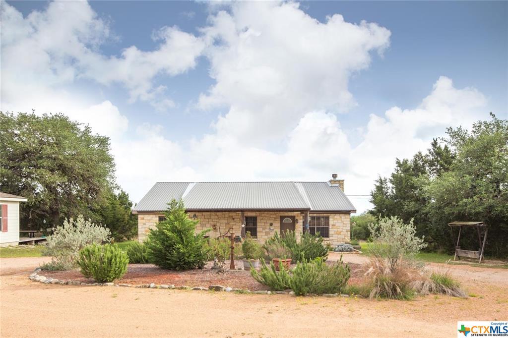 Property Photo: 2110 Stallion Springs TX 78623