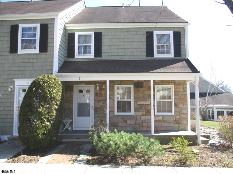 Property Photo:  9 Wexford Dr  NJ 07945 