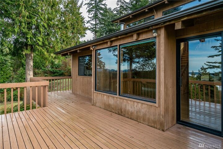 Property Photo: 292 Whiskey Hill Rd WA 98261